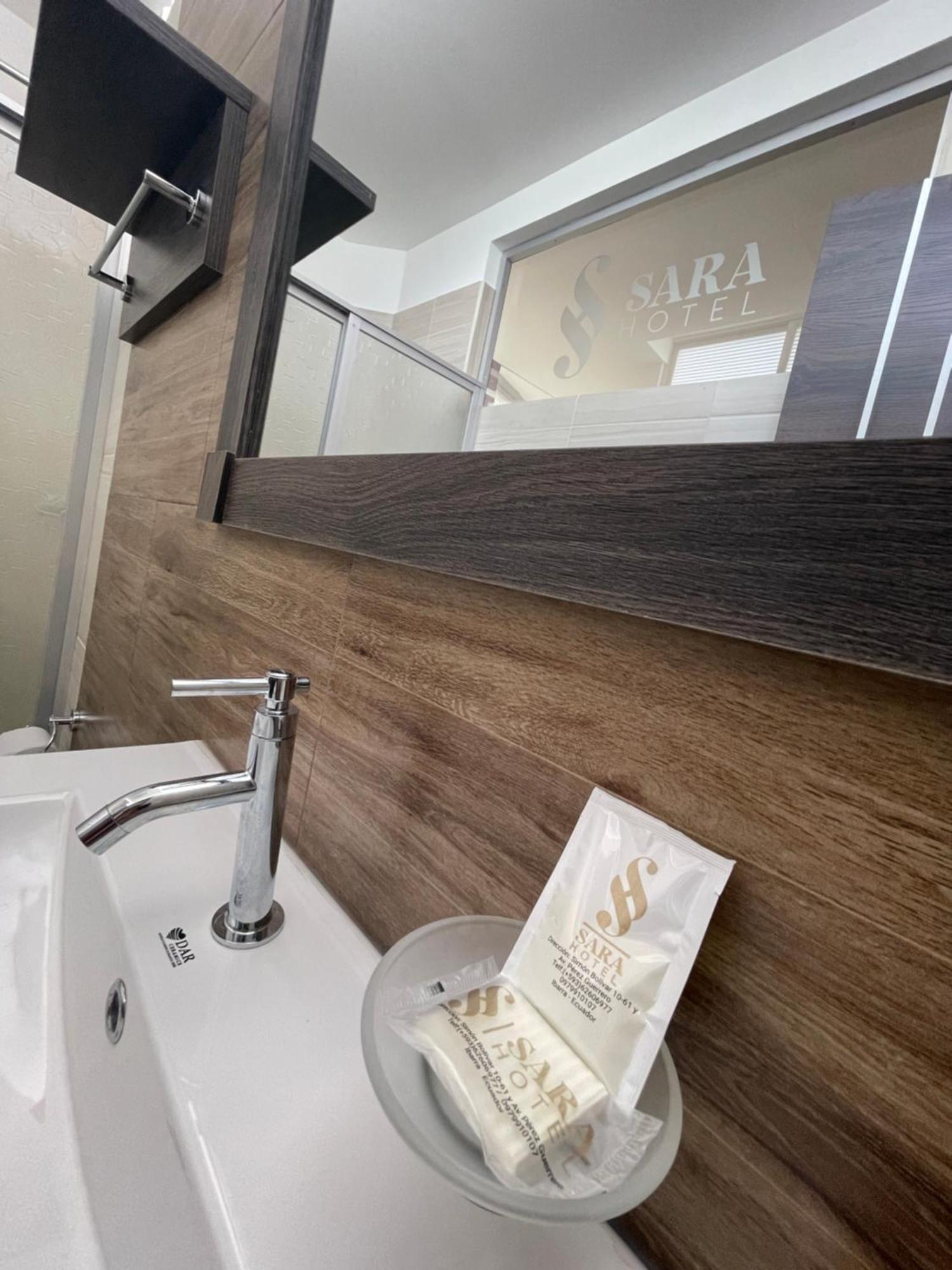 Sara Hotel 이바라 외부 사진